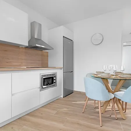 Flamboyan 3 Apartment